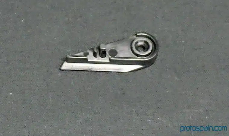 molde prototipado automocion pa6630gf pieza reposabrazos 1